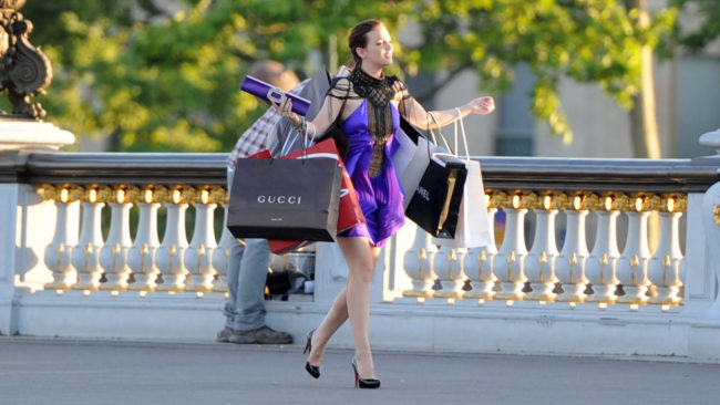 blair-waldorf-shopping